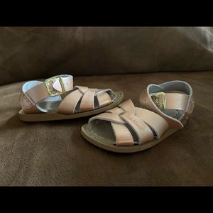 Saltwater Sandals Sz5🎉